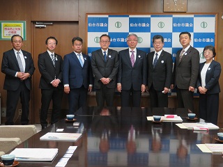白老町議会との交流の様子