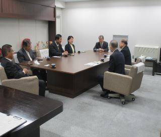 竹田市議会との交流の様子