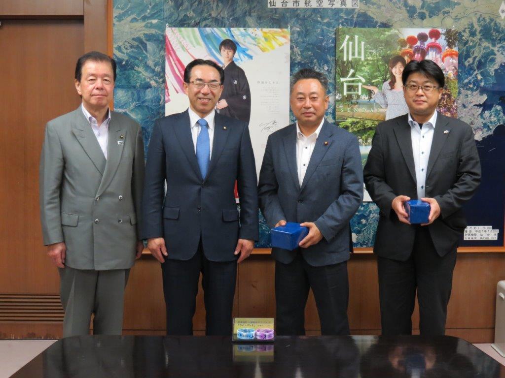 宇和島市議会との交流の様子