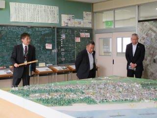 宇和島市議会との交流の様子