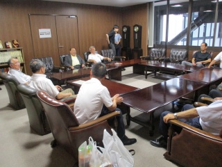 宇和島市議会との交流の様子